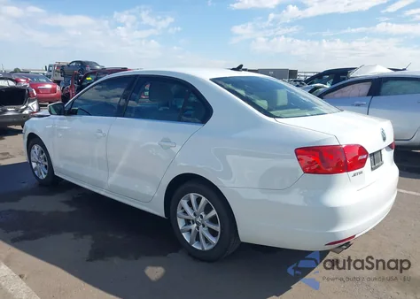 2014 Volkswagen Jetta 1.8T Se z USA, uszkodzony, nr VIN 3VWD17AJ8EM415745
